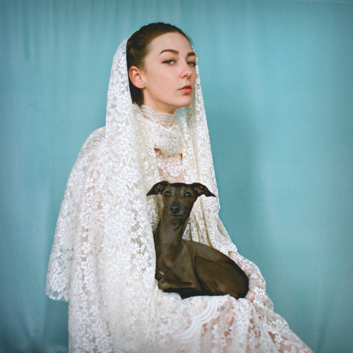 sheshootstoo:  Royal companion - Sarah Voss and Tuna http://tinyvoss.tumblr.com/ Bronica Zenza 120 Portra160 