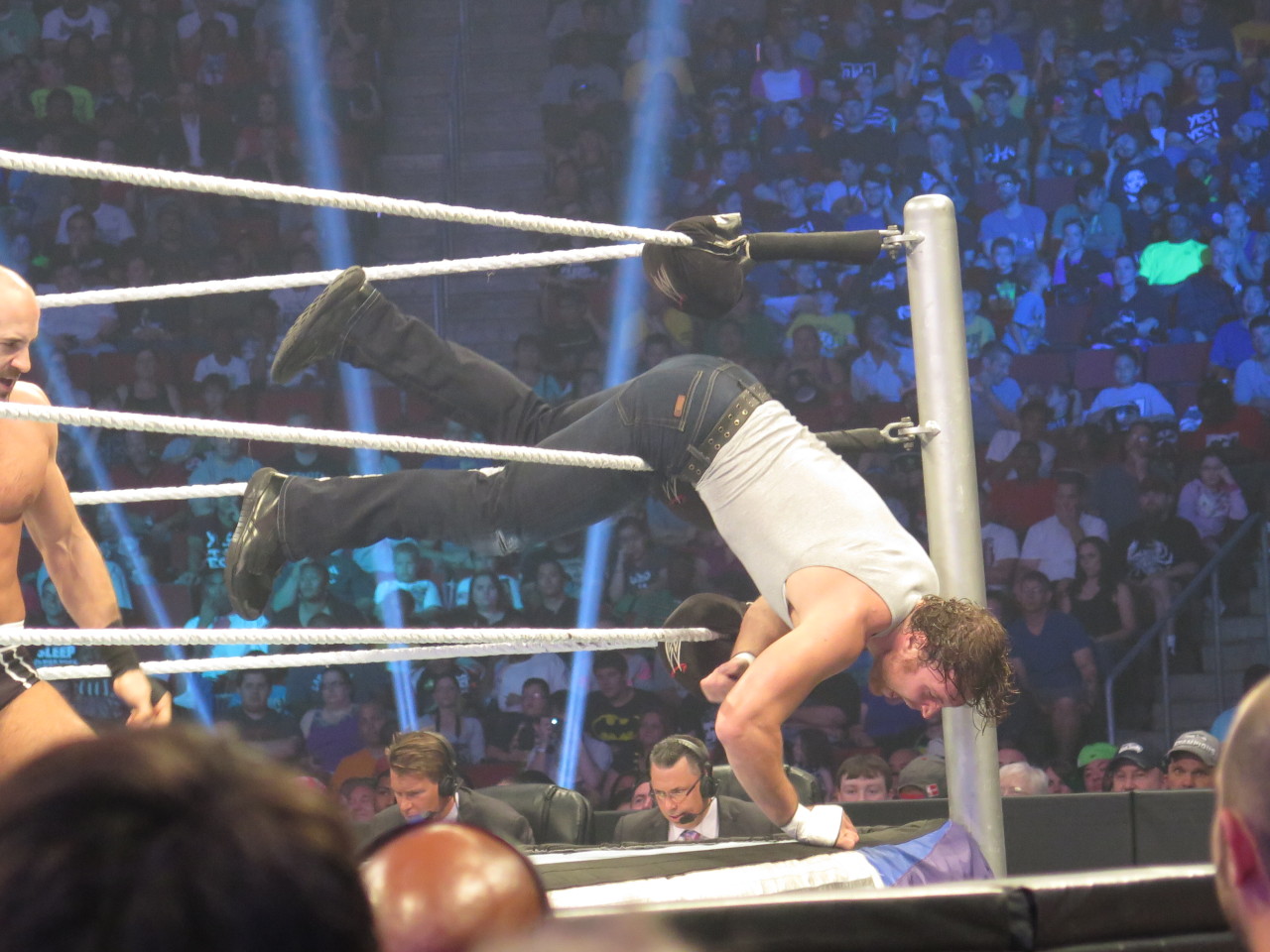  Dean Ambrose v Cesaro—12 August SmackDown taping—Part 1 