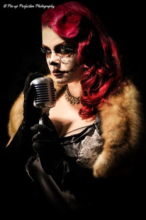 pinup-l0vers:beatiful catrinadia de muertos - catrina