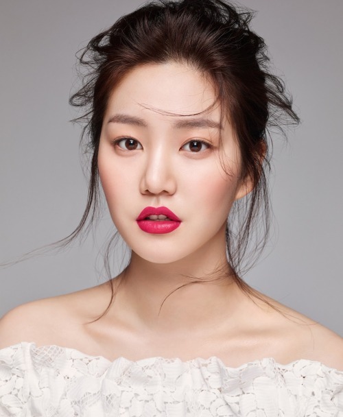 kmagazinelovers:Lee Yoo Bi - Elle Magazine February Issue ‘16 