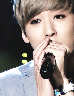 lms33-blog:305-308/∞ gifs of Kevin Woo