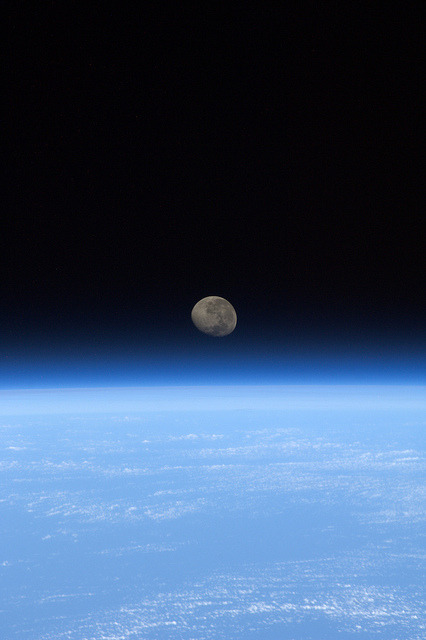 drxgonfly:  Moon-set seen from the ISS by europeanspaceagency on Flickr. 