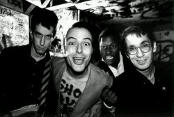 fiendsofdopeisland:  Dead Kennedys 