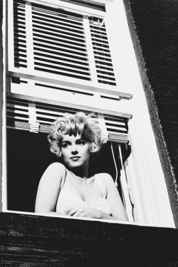 lauralftn:  Marilyn Monroe on set of The