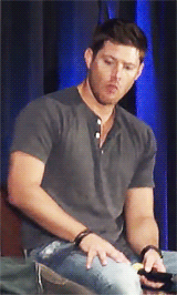 jacklesonmymind:  jensenfans:  Jensen + His Thighs // Requested by Anonymous  stop