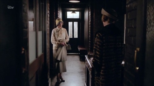 See, another tie. And what a nice contrast between Working Edith and Socialite Rosamund.6.02