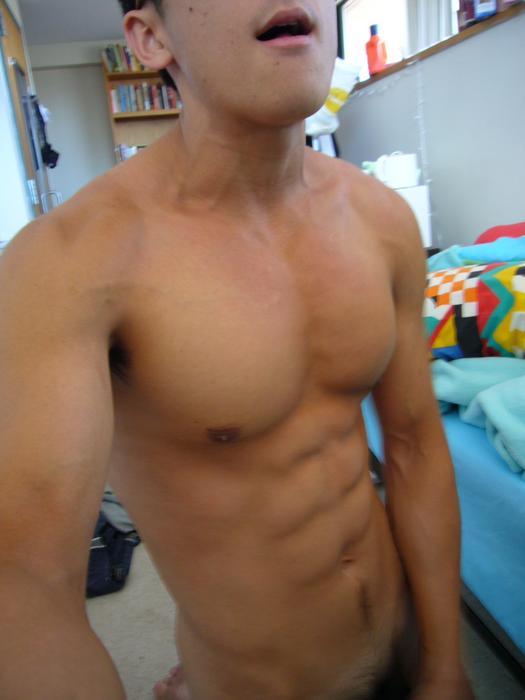 byrankhoo:  this guy have video? anyone can send me? 