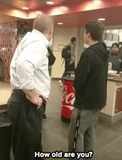 rosa-sparkz: writeswrongs:  micdotcom:   Drunk college bro’s bigoted tirade for mac and cheese is white privilege in action  A video of an underage University of Connecticut student drunkenly yelling at and assaulting cafeteria employees at the school’s