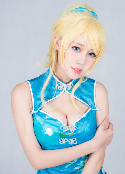Eri Ayase - Peach