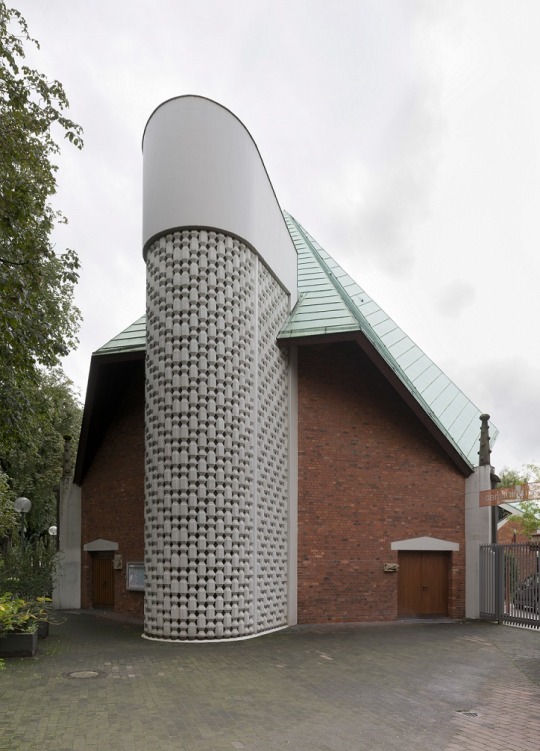 Church St Franziskus (1960-61) in Bonn, Germany, by Karl Band & Werner Fritzen
