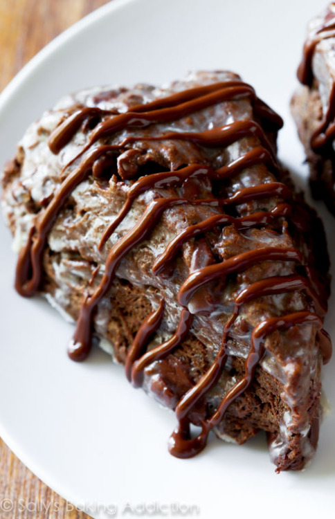 sweetoothgirl:Triple Chocolate Scones