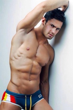 jockwholovesjocks:  Cute guy in cute undie …