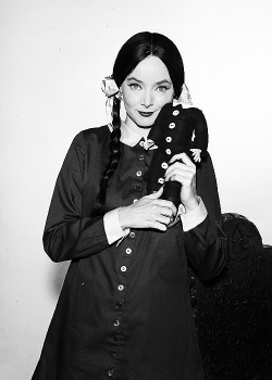 servethenuts-deactivated2018072: Carolyn Jones as young Morticia in The Addams Family