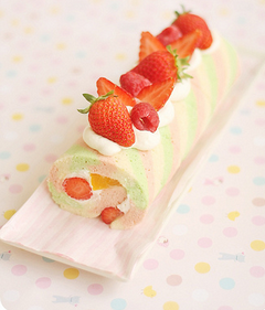 sakuraojousama:  strawberry sweets by bossacafez 