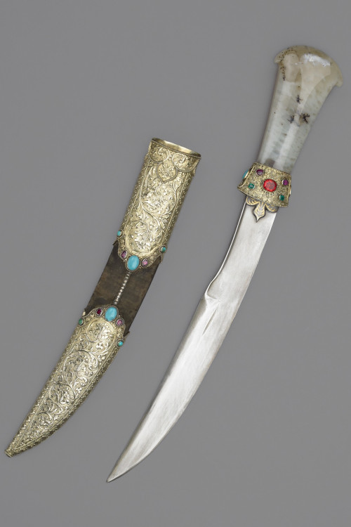 theoutcastrogue: Daggers in the Wallace CollectionKnife with scabbard, Iran, Turkey and Russia, 16th