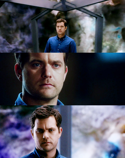 glossywhit:  peter bishop, fringe season four 