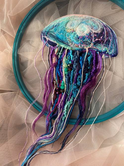 sosuperawesome:Embroidery Art / DIY Online TutorialsYuliya Ku on Etsy