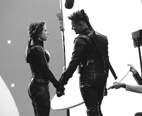 natashasromanofff:Scarlett Johansson &amp; Jeremy Renner, behind the scenes on Avengers: Endgame