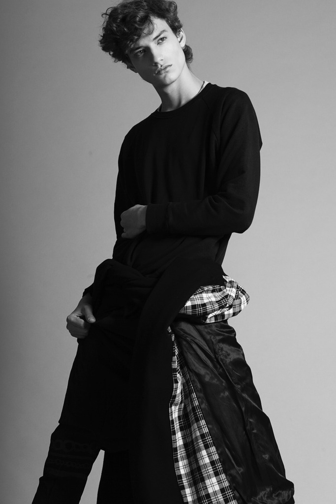 strangeforeignbeauty:Serge Rigvava 