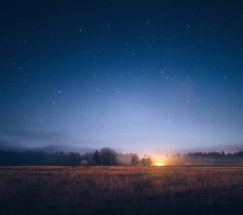 landscape-photo-graphy:  Magical Starry Night Photography By Joni Niemelä  Joni Niemelä is an expert photographer with a passion for capturing incredible images of the sky. His photography focuses on his motherland, Finland, his prime inspiration.