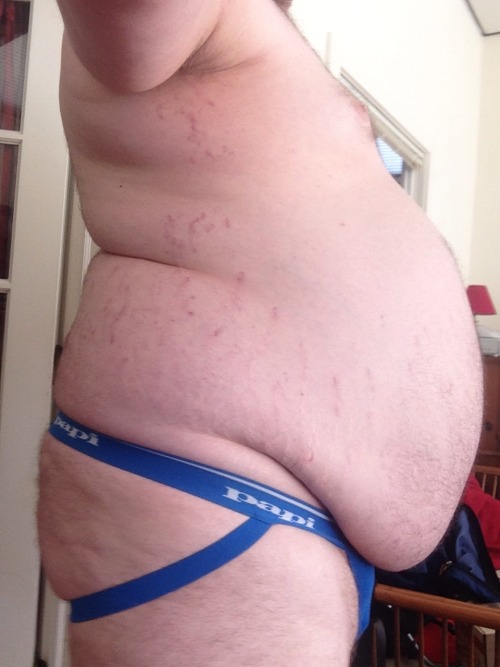 nuzzlebear34:  mikebigbear:  bellyboy101:  stuffmebloated:  Definitely been feeling fatter. 340 lbs   Probably feeling a little hotter too.  Hottie hot hot hot  Delicious