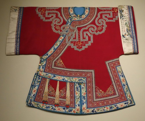 imperialasia: Manchurian noble clothing towards the end of Qing Dynasty (清朝). The bright colors of t