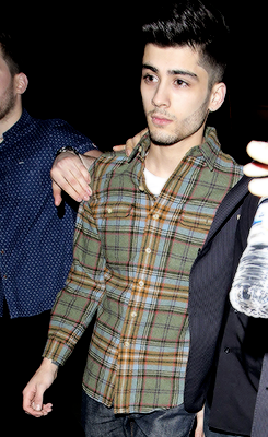 harrystylesdaily:  A source at the ‘Faces’ venue in Gants Hill said that Zayn