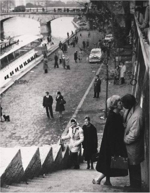 XXX blockmagazine:   Paris, 1961  photo