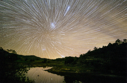 XXX 22-faces:  just–space:  Startrails, Qld, photo