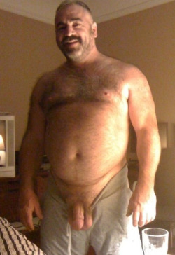 daddysdirtyboy:  Big brute. Yummmmm 