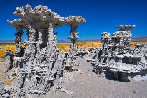 archatlas: Sand Tufas You could be forgiven for thinking that the otherworldly rock formations in t