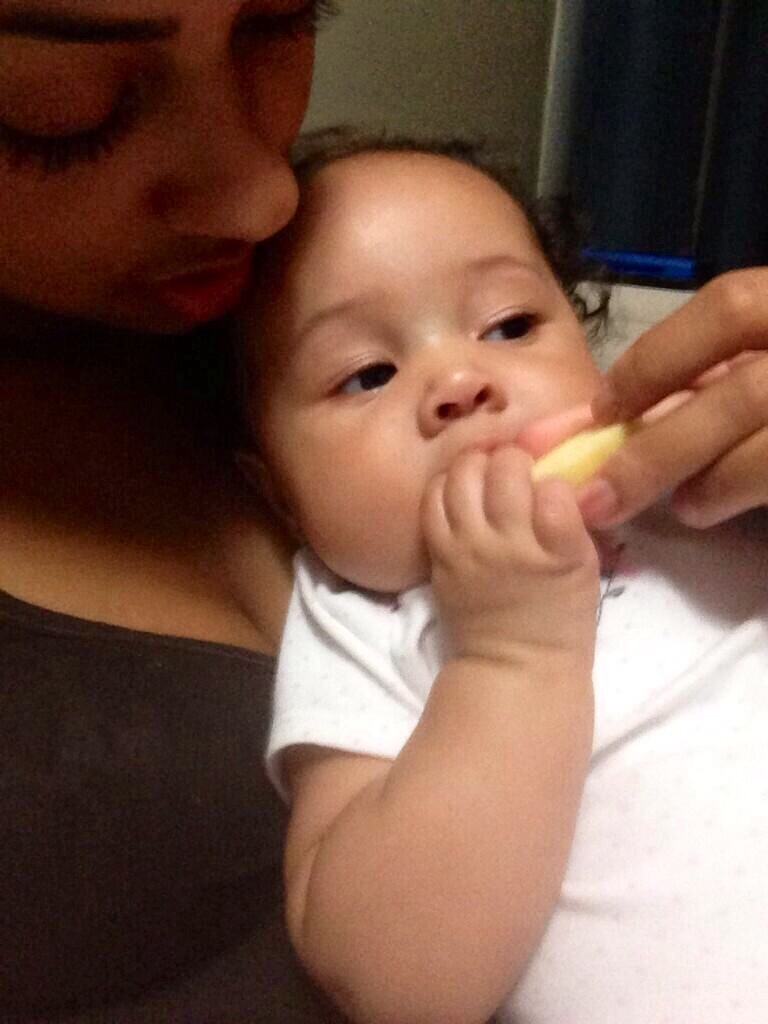 royaltymerissa:  she’s always eating lol 