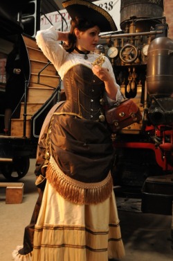 steampunk-girl:  Steampunk Girl http://steampunk-girl.tumblr.com/ 