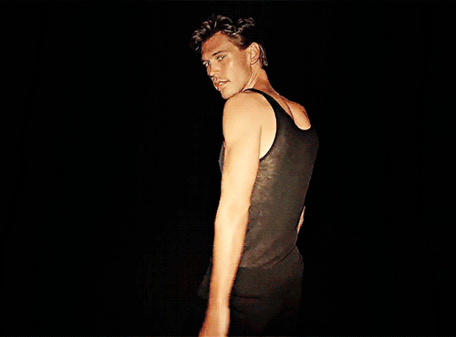 AUSTIN BUTLER YSL: MYSLF