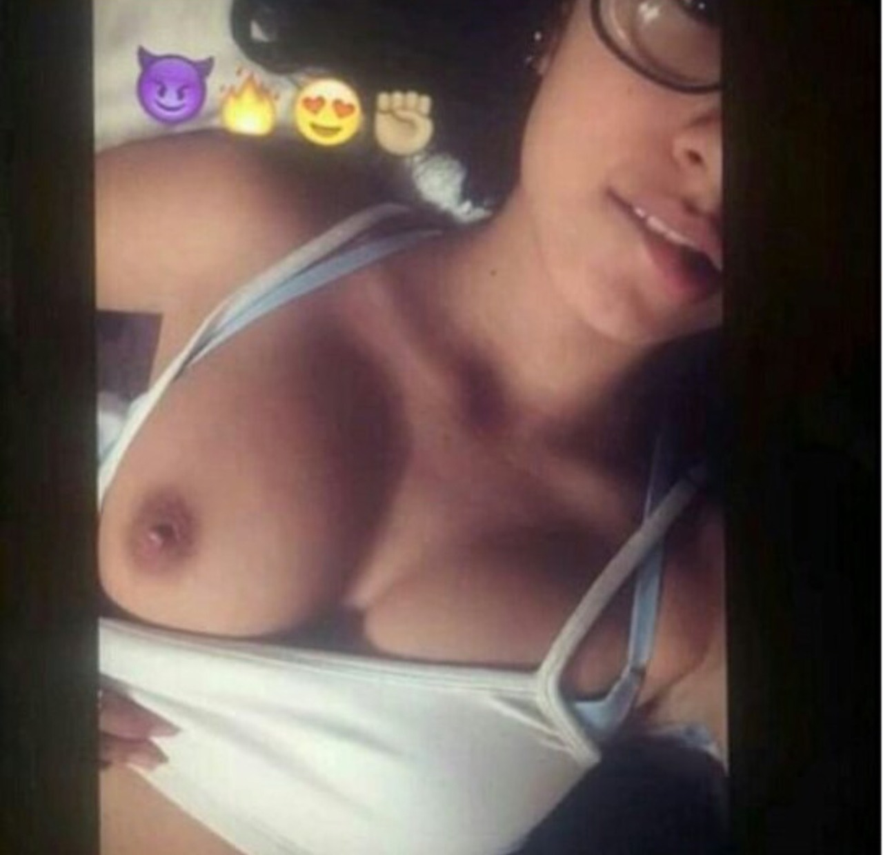 sex-life-best-life:  Anonymous nudes all sent in. For more like (and better than)