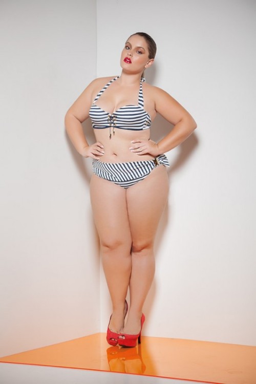 curvesinlingerie:  eleganceplussize.com.br  Sexy