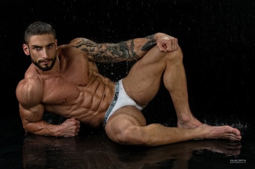 XXX whitepapermuscle:  Damien Deville photo