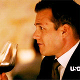 pearsonspecterlitt:  Harvey Specter + drinking 