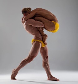 dilfsf:Models/Acrobats Italian Davide Zongoli