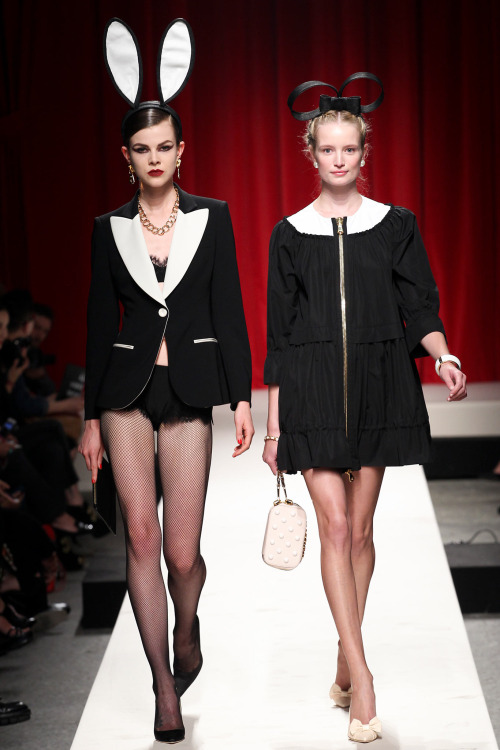 Ruby Jean Wilson and Maud Welzen - Moschino Spring 2014 | MFW