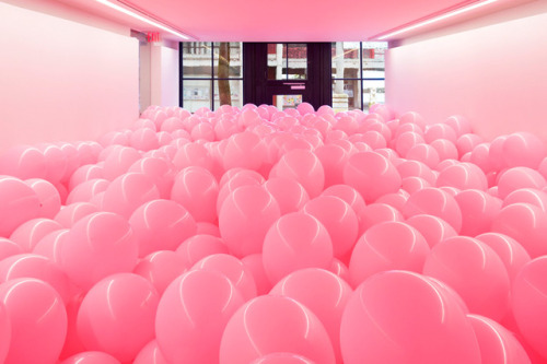 lulubetch: midnight-charm: ‘Pink Balloons’ by Martin Creed, 2004  Pat McGrath’s in