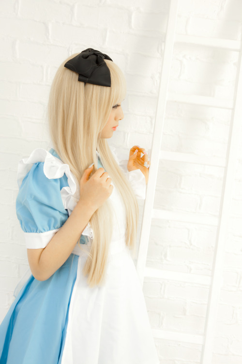 Alice in Wonderland - Alice Liddell (usakichi) 1-4