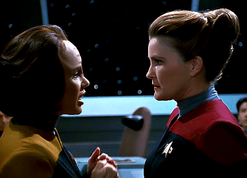 avoicefromthestars:Star Trek: Voyager 1.02 Parallax