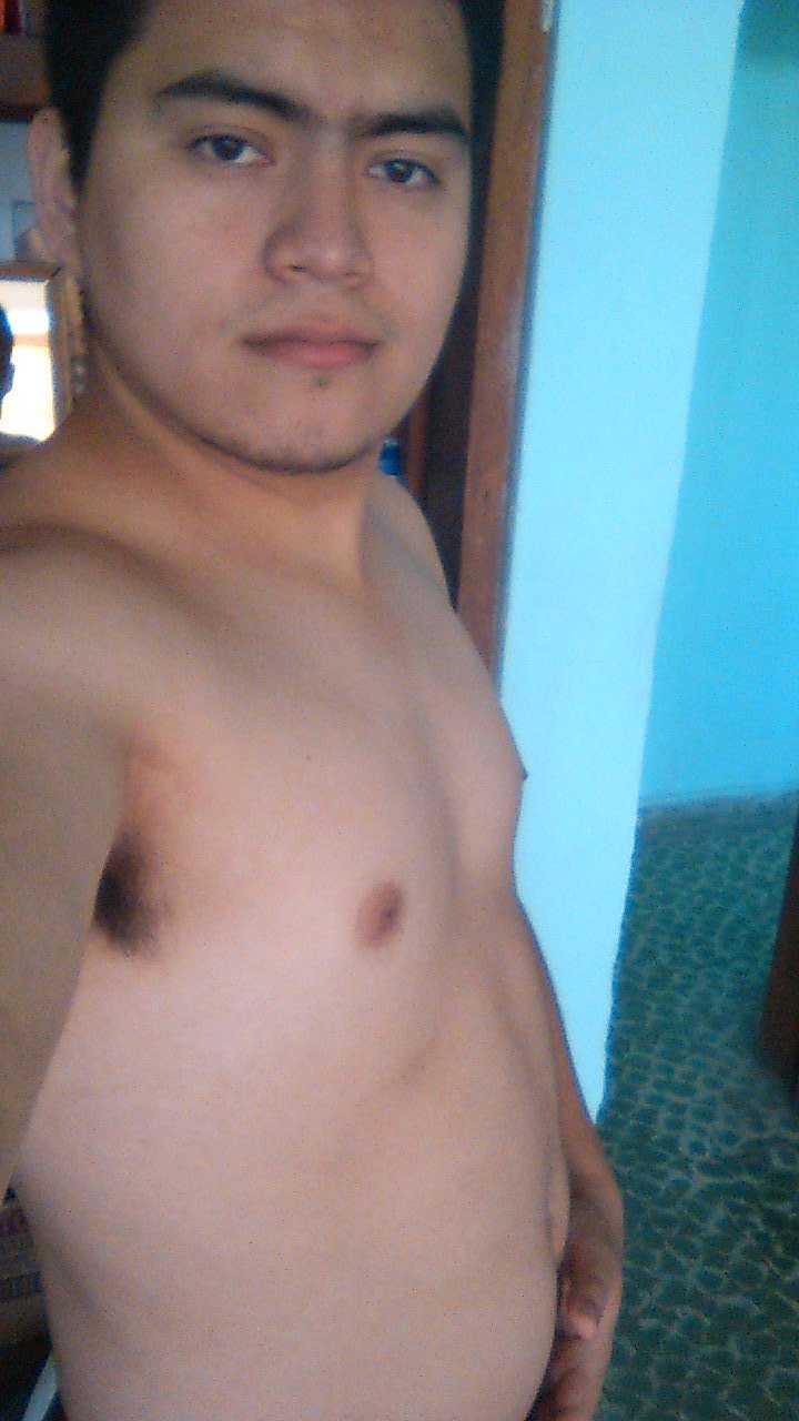gusgameaholic:  Early tummy Tuesday photo set,  trying to start the day with good