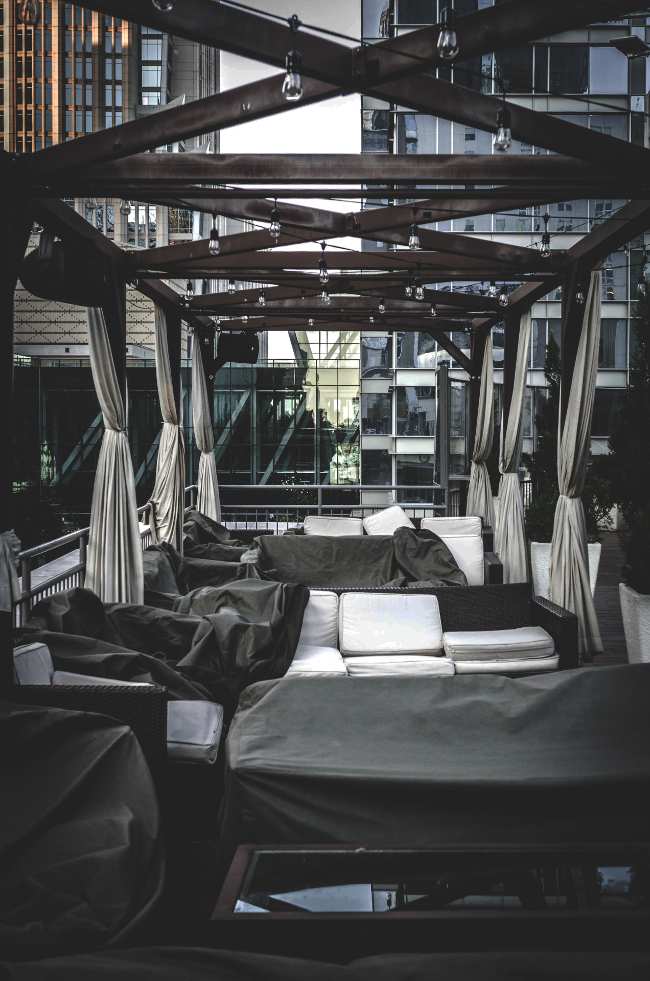 captvinvanity:  Roof terrace | SupremeLotus