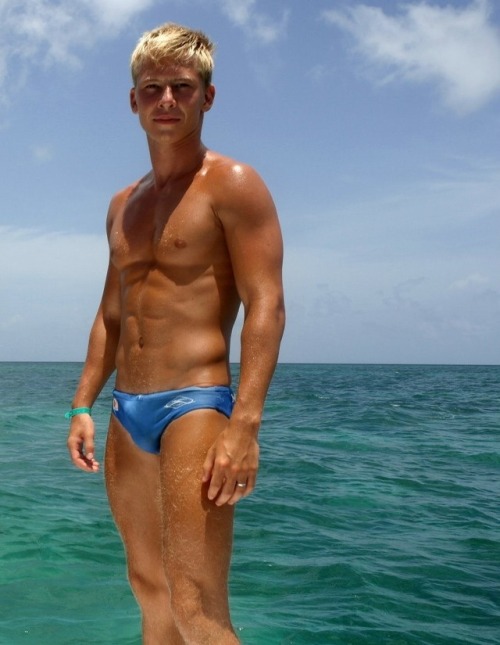 Hot Guys-4-Hot Guys