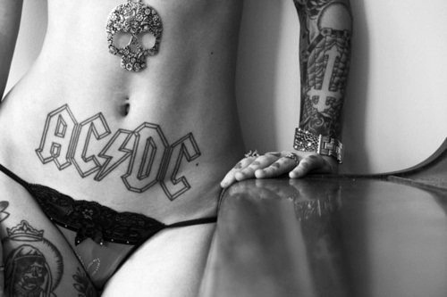 we-require-more-tatooed-girls:  we-require-more-tatooed-girls