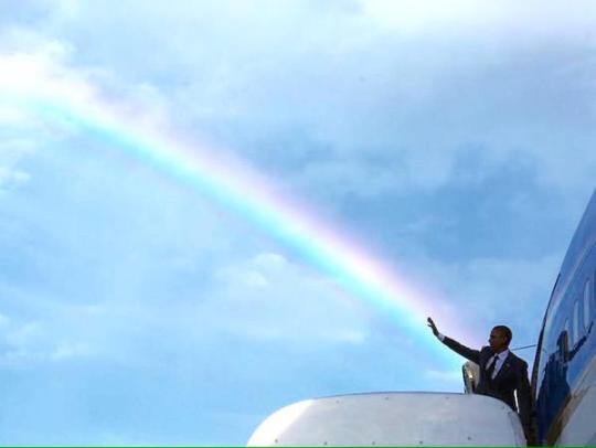 rubertkazinsky:  actual image of obama blessing the us today