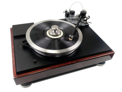 VPI hot item, the Classic 4! This turntable