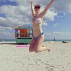Miaexhib:  It’s Friday Guys! Yeah!  #Beachlife🌴 #Beachbody #Miamibeach #Microbikini